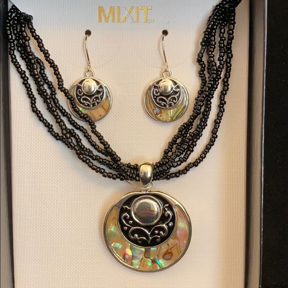 MIXIT, Earrings and necklace set
